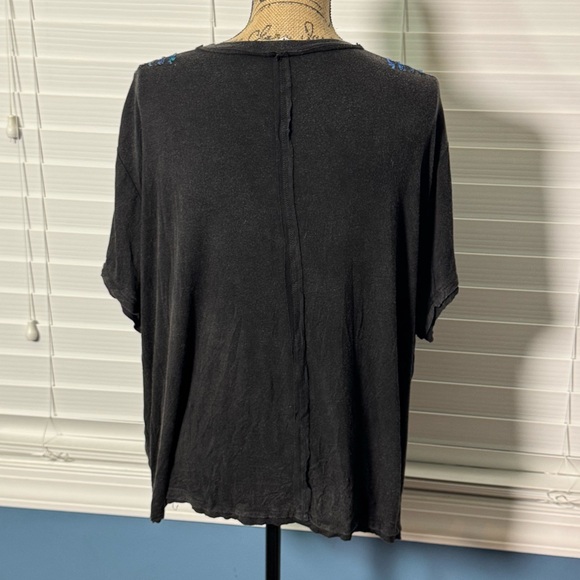 POL Black Top with Gold and Teal Birds of a Feather Sequin - Medium - Picture 4 of 8